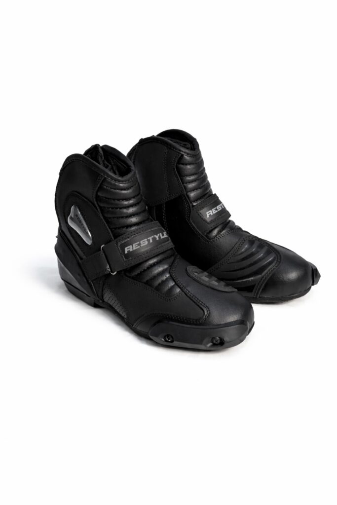 ghete largi moto pentru confort și utilizare zilnică