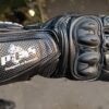 Mănuși Moto Lungi din Piele PES cu Protecții TPU, Touchscreen și Ventilație – Negru